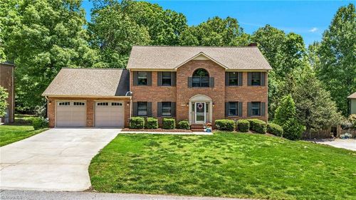 2173 Hawthorne Ln, Wilkesboro, NC, 28697-9478 | Card Image