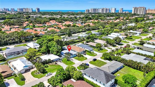 736 92nd Ave N, Naples, FL, 34108-2433 | Card Image