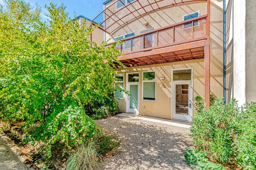 455 Florence Ave, Sebastopol, CA, 95472-3740 | Card Image