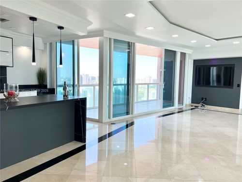 apt-2415-3370 Ne 190th St, Aventura, FL, 33180-2463 | Card Image