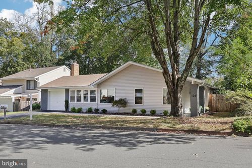 125 Avondale Dr, STERLING, VA, 20164-1204 | Card Image