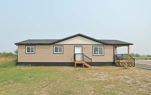 321 20 St E, Brooks, AB, T1R0W9 | Card Image