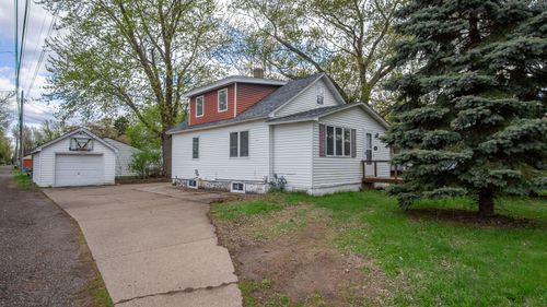 113 W Linden St, Chippewa Falls, WI, 54729-3148 | Card Image