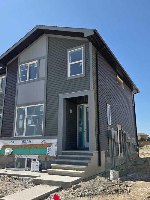 187 Lanark Gate Se, Airdrie, AB, T4A3R7 | Card Image