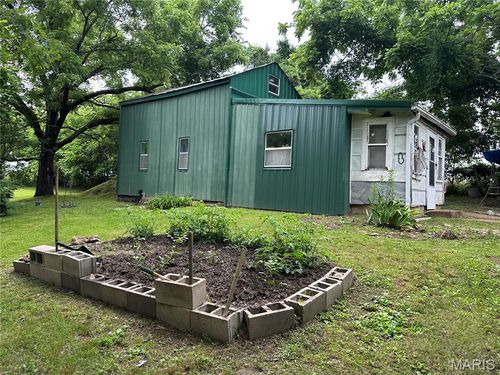 20 Highway M, Belle, MO, 65013-3211 | Card Image