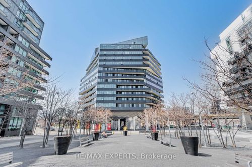 602-21 Lawren Harris Sq, Toronto, ON, M5A0T4 | Card Image