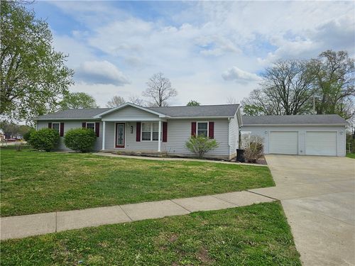 302 S Mill Street, Greenup, IL, 62428 | Card Image