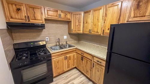 7176 72nd Lane N, Brooklyn Park, MN, 55428 | Card Image