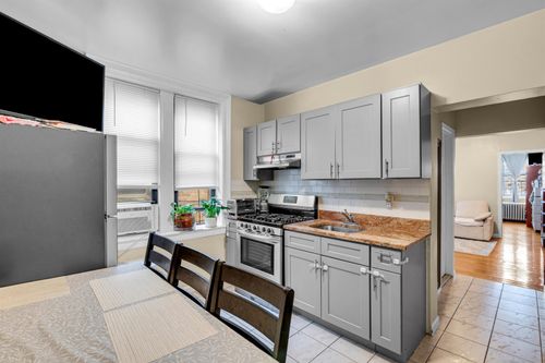 apt-d2-527-529 34th St, Union City, NJ, 07087-3997 | Card Image