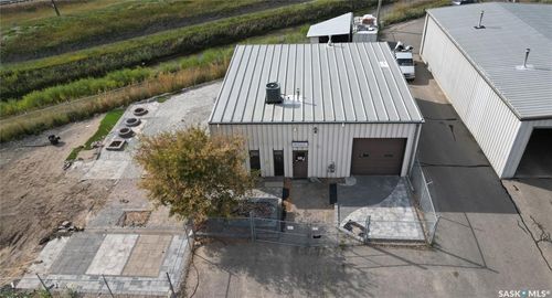 680 Angus St, Regina, SK, S4R8P4 | Card Image