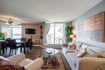 1407 - 155 Front St N, Condo with 2 bedrooms, 1 bathrooms and 1 parking in Sarnia ON | Image 3