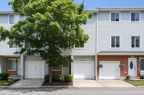 645 Ilyssa Way, Staten Island, NY, 10312 | Card Image