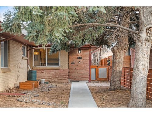 3690 Grape St, Denver, CO, 80207-1142 | Card Image