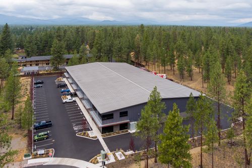 690 W Three Peaks Dr, Sisters, OR, 97759-2734 | Card Image