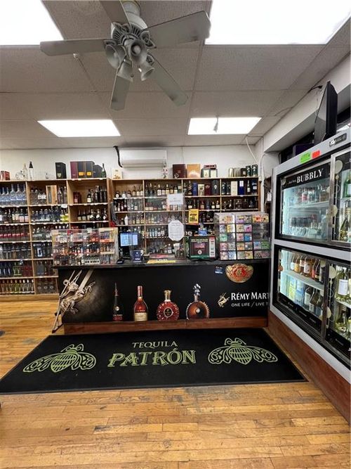 547 Morgan Ave, Brooklyn, NY, 11222-4401 | Card Image