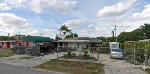 10945 Perry Dr, Miami, FL, 33176-7544 | Card Image