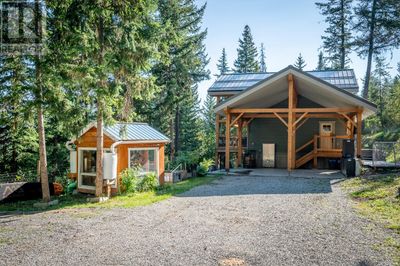 3381 Mcgregor Rd, House other with 4 bedrooms, 3 bathrooms and 2 parking in Pinantan Lake BC | Image 2