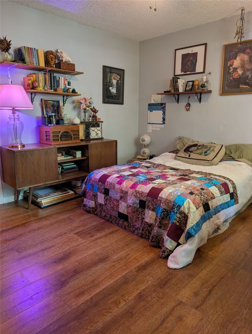 apt-2-3119 Tom Green St, Austin, TX, 78705-3049 | Card Image