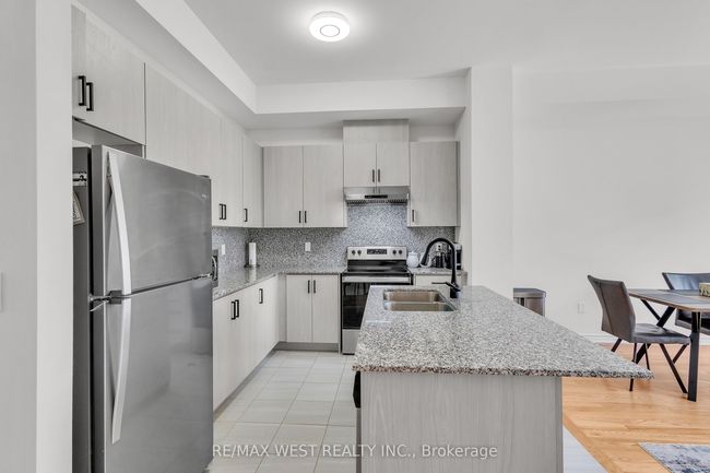 15 Quilico Rd, House attached with 5 bedrooms, 3 bathrooms and 1 parking in Vaughan ON | Image 13
