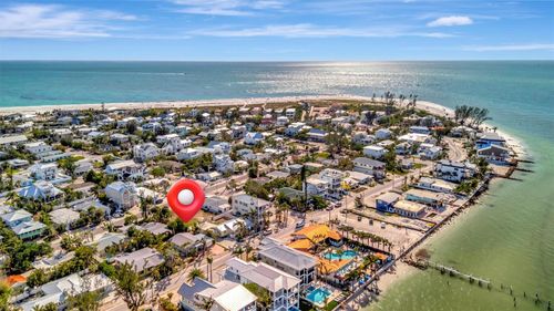 880 N Shore Dr, ANNA MARIA, FL, 34216 | Card Image