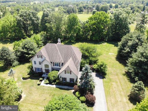 30 Melchor Dr, Easton, PA, 18042-8772 | Card Image