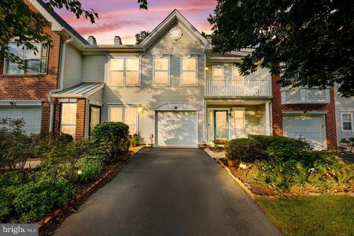 8 Henry Ct, Plainsboro, NJ, 08536-2038 | Card Image