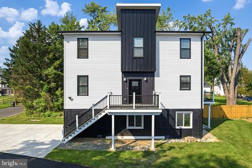 2370 Randolph St, HUNTINGDON VALLEY, PA, 19006-6230 | Card Image