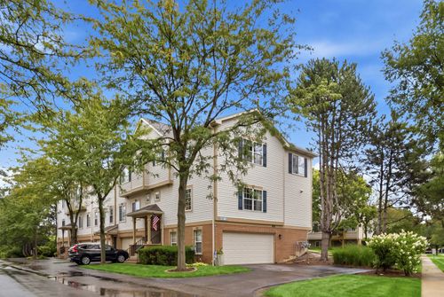 160-160 Monarch Dr, Streamwood, IL, 60107-3379 | Card Image