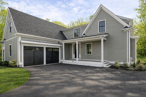 51-51 Country Farm Rd, Framingham, MA, 01701-4294 | Card Image