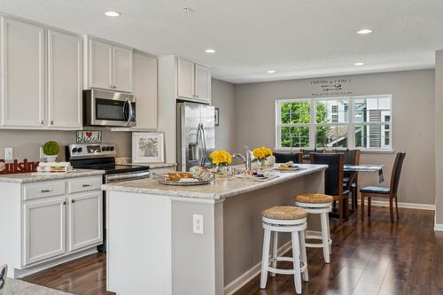711 Eagle Ct, Lino Lakes, MN, 55014-1688 | Card Image