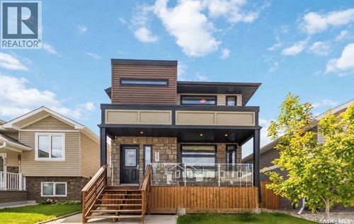 527 Kloppenburg Cres, Saskatoon, SK, S7W0P1 | Card Image