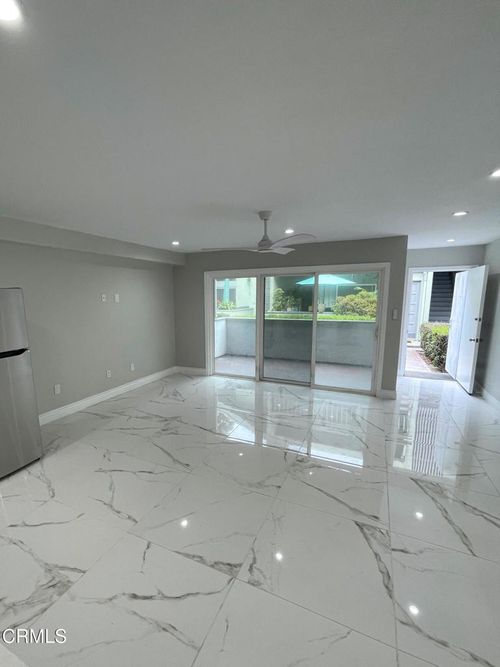 2663 E Harbor Boulevard, Ventura, CA, 93001 | Card Image