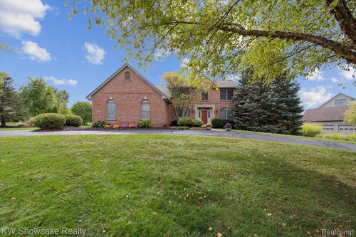 1147 Longview Ln, Saline, MI, 48176-9468 | Card Image