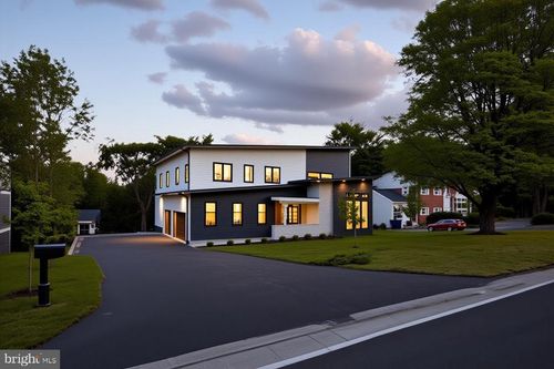 1052 Balls Hill Rd, MCLEAN, VA, 22101-2021 | Card Image