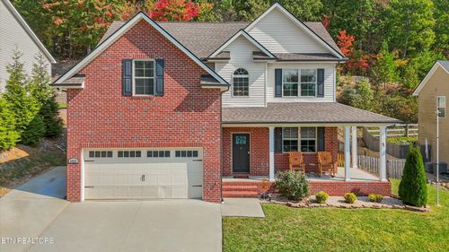 3056 Oakwood Hills Ln, Knoxville, TN, 37931-4174 | Card Image