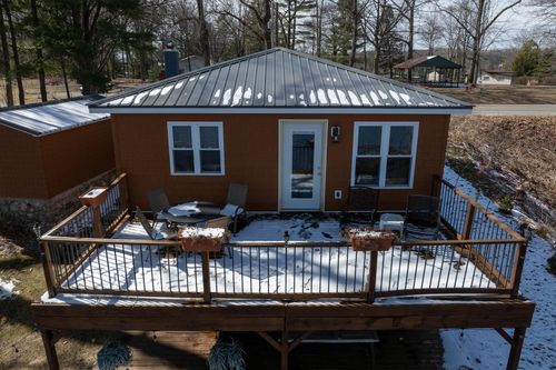 9701 Lake Station Ave, Lake, MI, 48632-9528 | Card Image