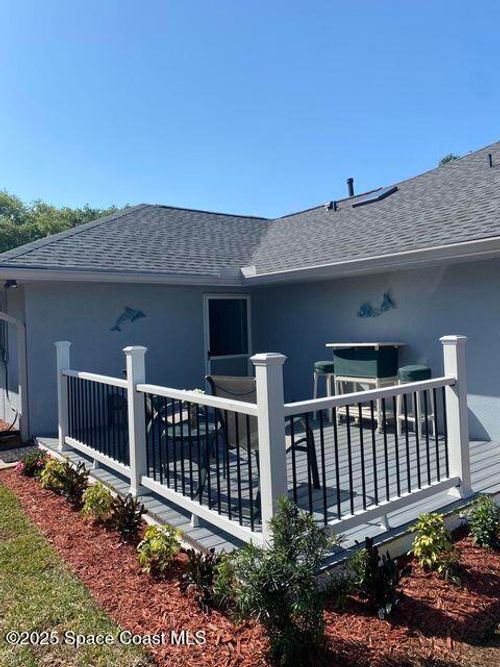 3330 Nan Pablo Dr, Melbourne, FL, 32934-8393 | Card Image