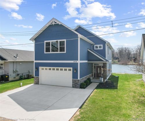 11634 Island Ct, Hartland, MI, 48353-3419 | Card Image