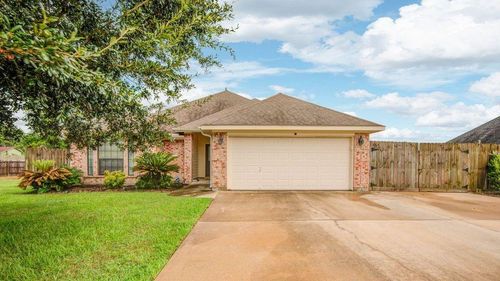 701 Moore St, Richwood, TX, 77566-3160 | Card Image