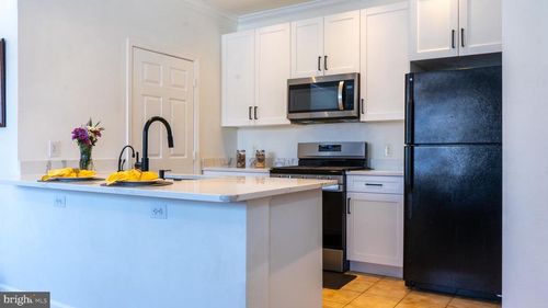 202-19623 Galway Bay Cir, GERMANTOWN, MD, 20874-4612 | Card Image