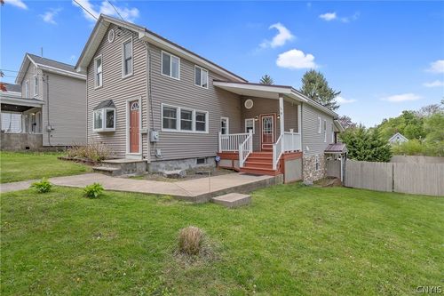 19 Tallman St, Oswego, NY, 13126-4037 | Card Image