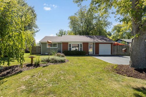 1805 Pinecrest Ln, Lindenhurst, IL, 60046-8320 | Card Image