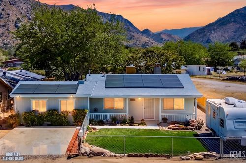 2700 Steensen St, Lake Isabella, CA, 93240-9044 | Card Image