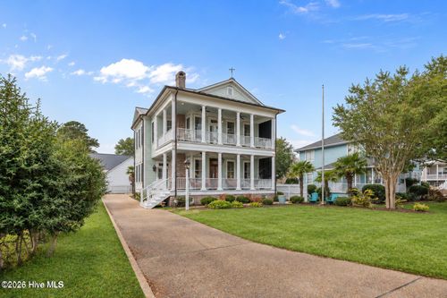 203 Vandemere St, Oriental, NC, 28571-9385 | Card Image