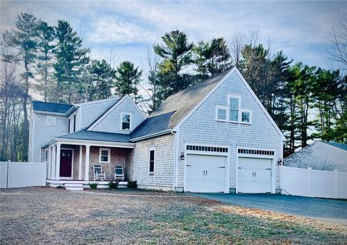 2 Pinecone Lane, Freetown, MA, 02717 | Card Image