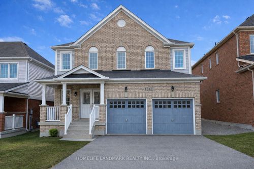 1842 Esterbrook Dr, Oshawa, ON, L1K0N3 | Card Image