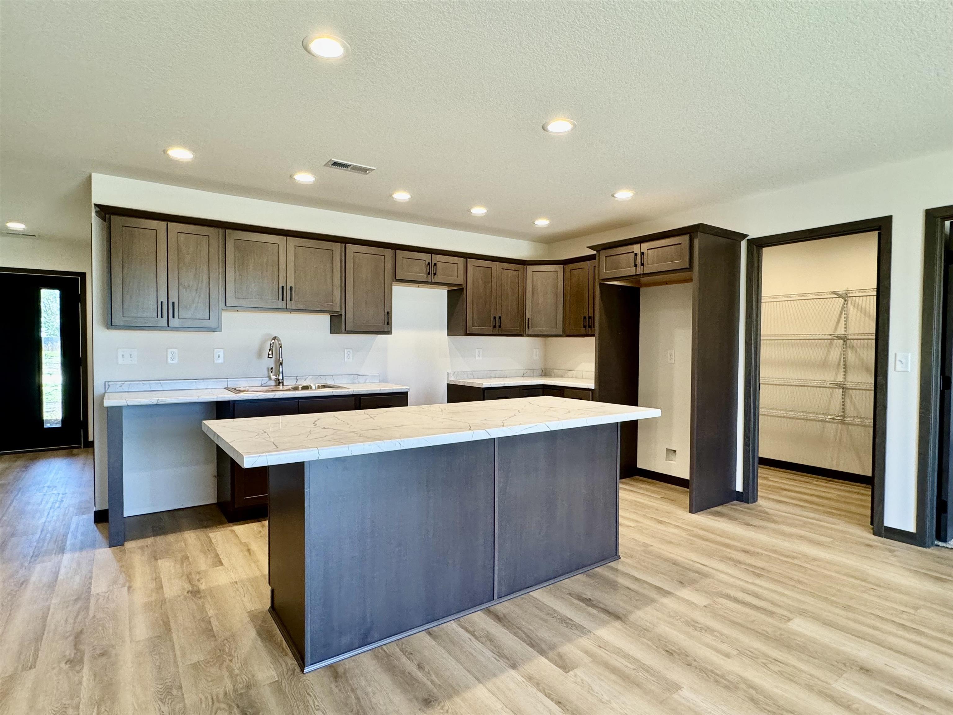 34th Ave, Spencer, IA 51301