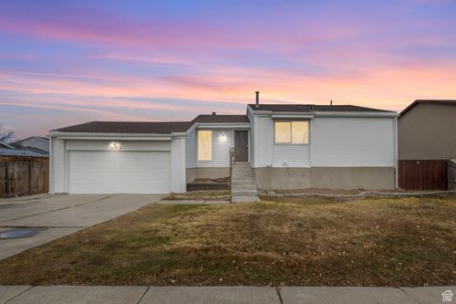 6374 W 3100 S, West Valley City, UT, 84128-6916 | Card Image