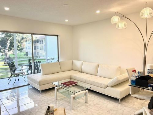 apt-204-5051 W Oakland Park Blvd, Lauderdale Lakes, FL, 33313-1519 | Card Image