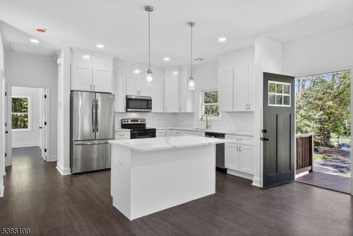 903 Aspen Ct, Newton, NJ, 07860-4102 | Card Image